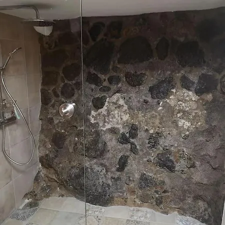 아파트 Souterrain Fuer Max 2 P., Bad, Aussenkueche, Garten